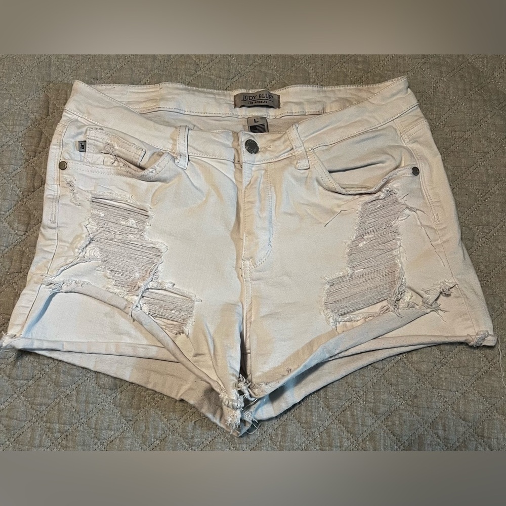 Judy blue white shorts size Large